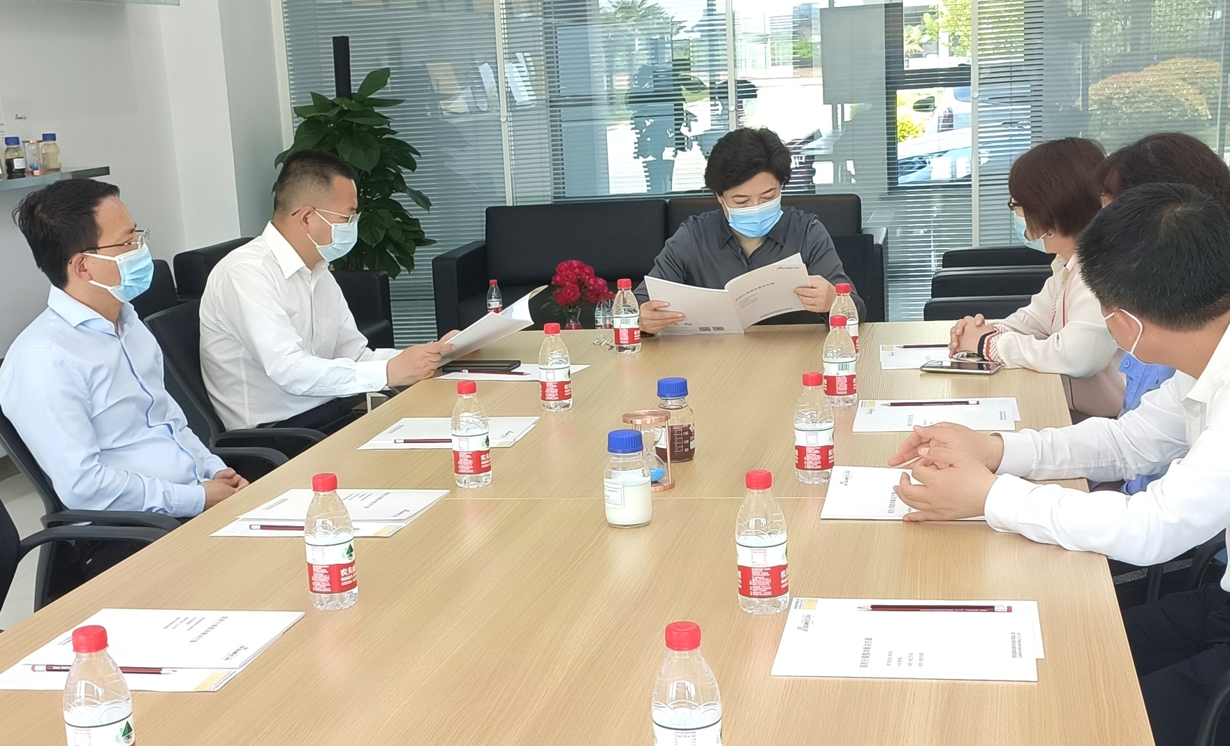 西安市委副书记赵璟一行调研高陵pp电子产业园