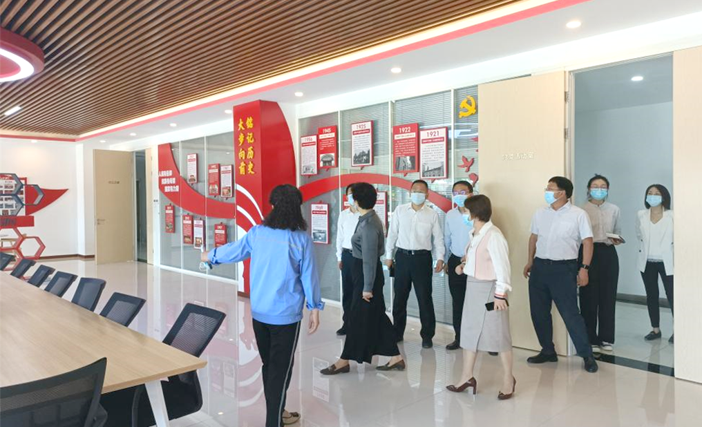 西安市委副书记赵璟一行调研高陵pp电子产业园