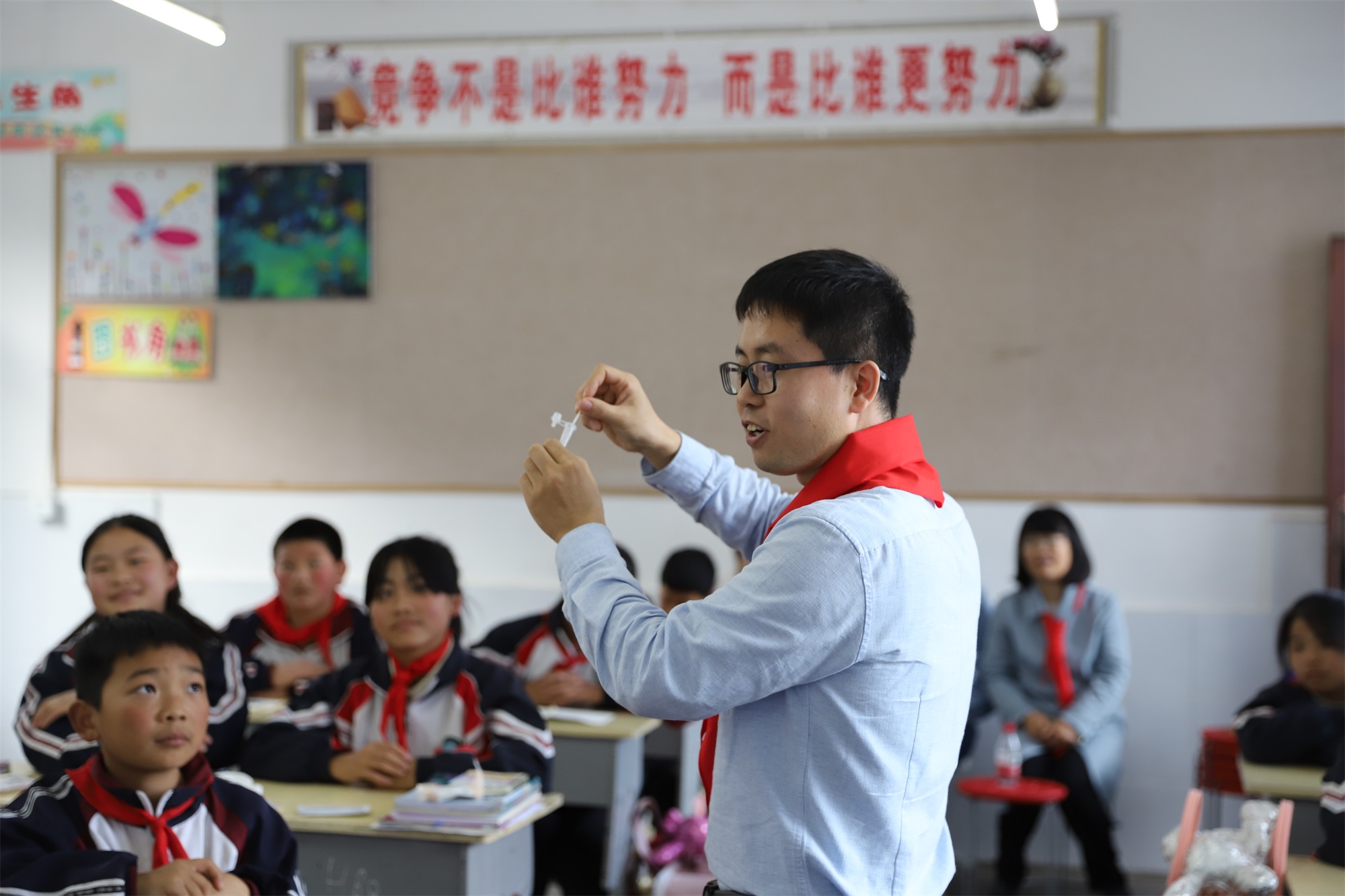 pp电子科技·博士讲堂 关爱村落儿童爱心科普进校园公益活动圆满实现 pp电子科技·博士讲堂 关爱村落儿童爱心科普进校园公益活动圆满实现